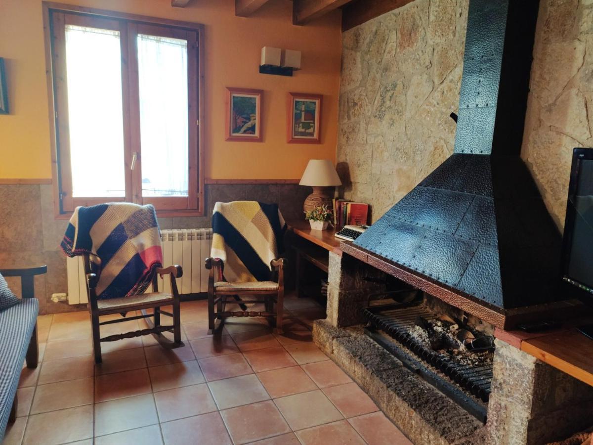 Spacious House In Ogassa With Terrace And Bbq エクステリア 写真