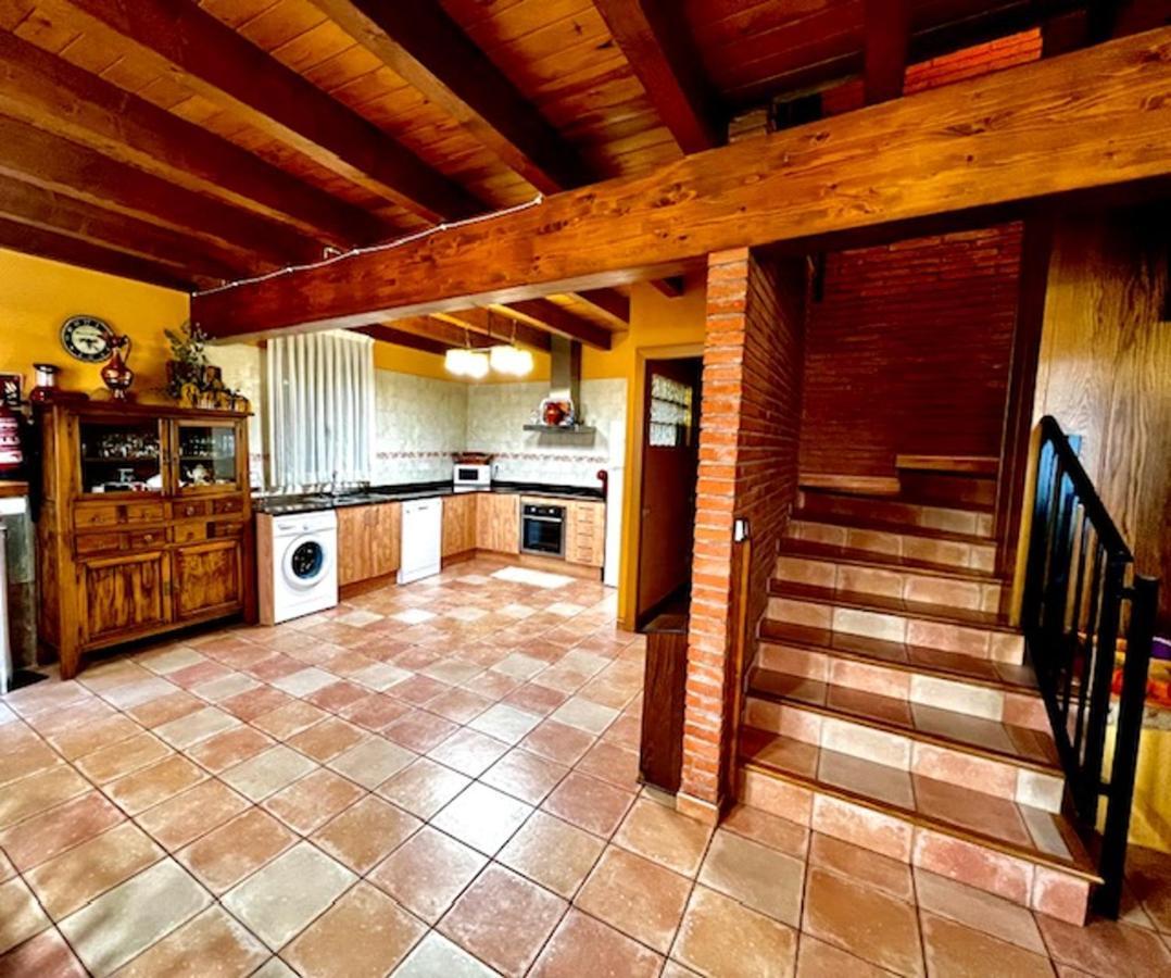 Spacious House In Ogassa With Terrace And Bbq エクステリア 写真