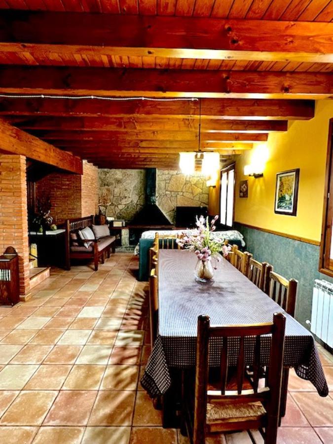 Spacious House In Ogassa With Terrace And Bbq エクステリア 写真