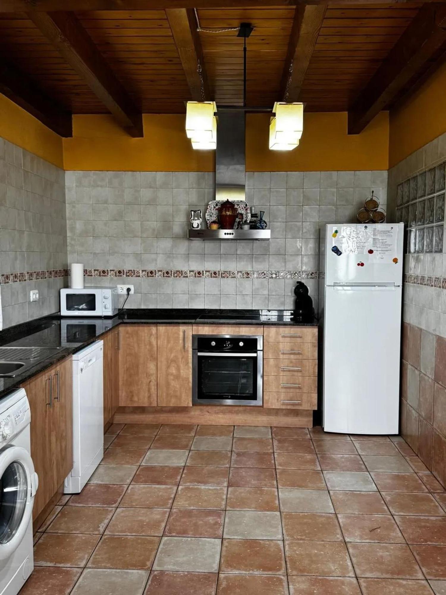 Spacious House In Ogassa With Terrace And Bbq エクステリア 写真