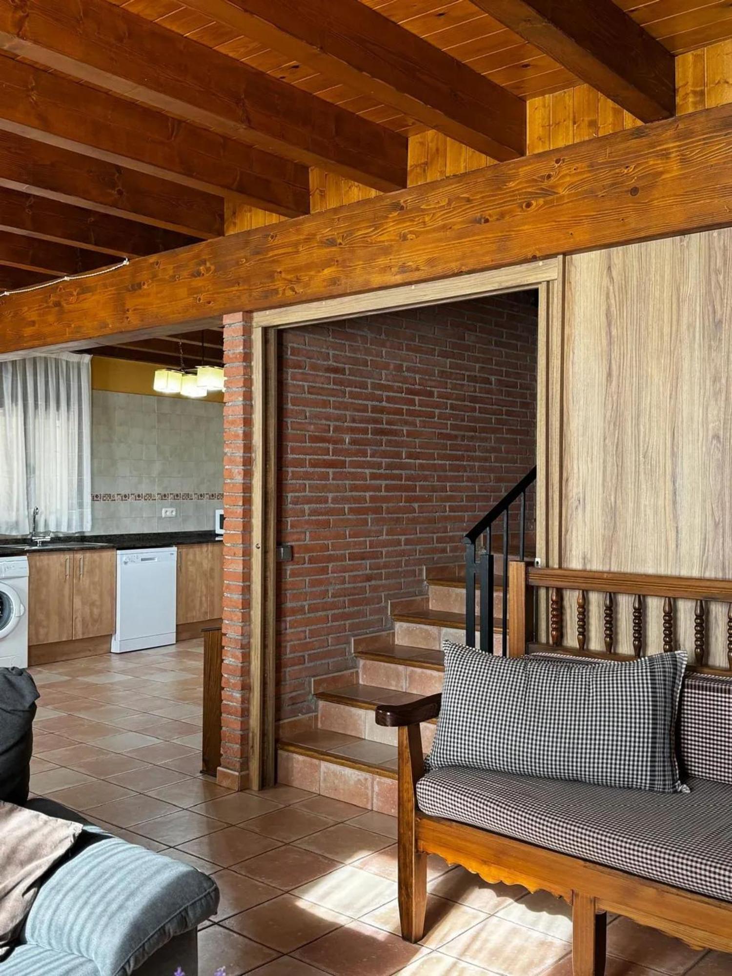 Spacious House In Ogassa With Terrace And Bbq エクステリア 写真